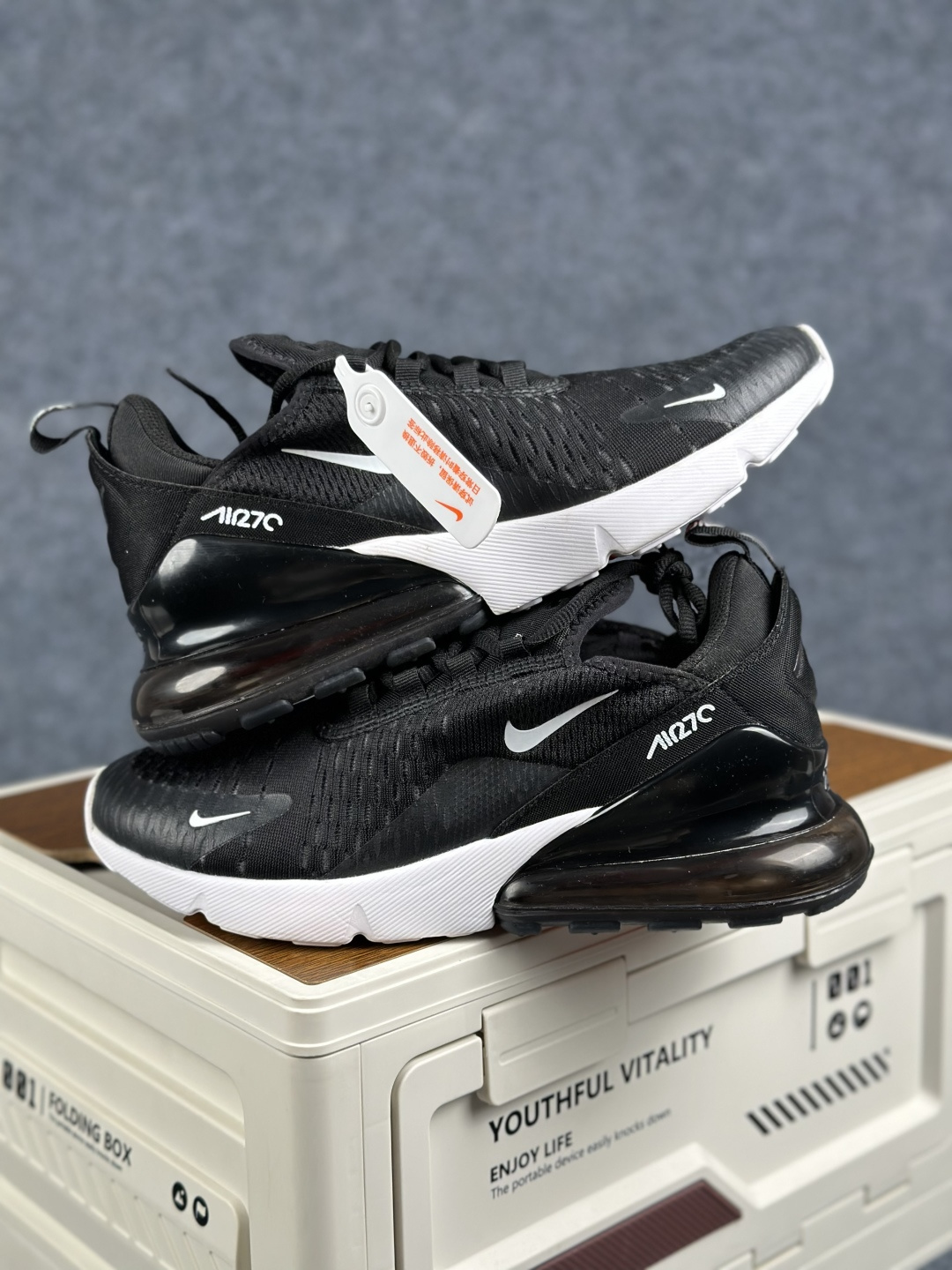 Nike Air Max 270 低帮气垫跑鞋 max270黑银钩 AH8050-002-Top High Quatity Cheap Sneakers Fashion Clothing Clothes Bags handbags Shoes of all Brand wholesale With The best Quality And Beautiful Price from China Factory Chinese suppliers wholesaler seller Nike Air Max 270 低帮气垫跑鞋 max270黑银钩 AH8050-002