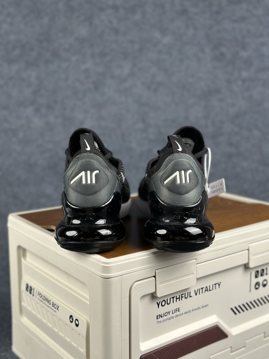 Nike Air Max 270 低帮气垫跑鞋 max270黑银钩 AQ9164-004-Top High Quatity Cheap Sneakers Fashion Clothing Clothes Bags handbags Shoes of all Brand wholesale With The best Quality And Beautiful Price from China Factory Chinese suppliers wholesaler seller Nike Air Max 270 低帮气垫跑鞋 max270黑银钩 AQ9164-004