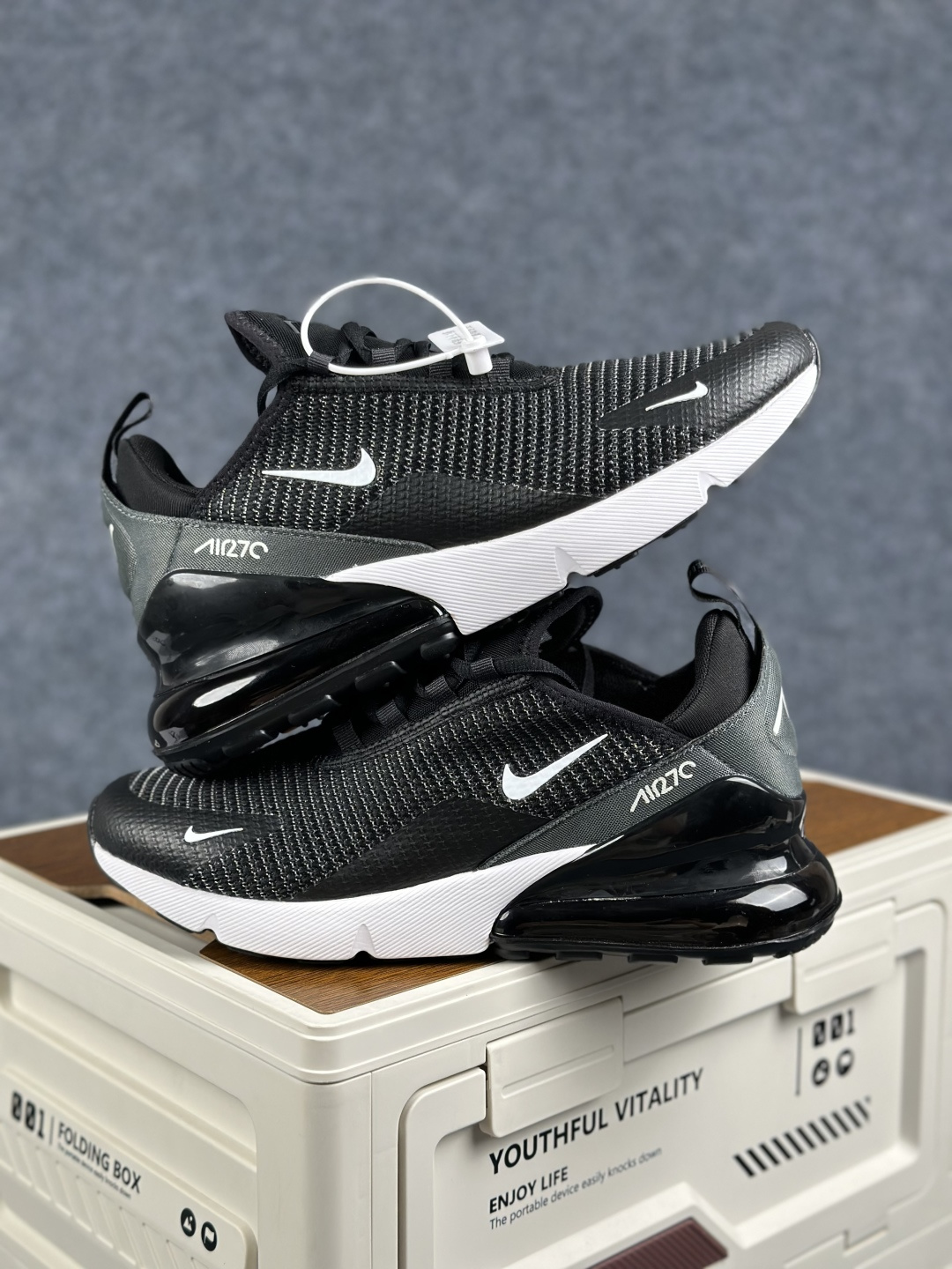 Nike Air Max 270 低帮气垫跑鞋 max270黑银钩 AQ9164-004-Top High Quatity Cheap Sneakers Fashion Clothing Clothes Bags handbags Shoes of all Brand wholesale With The best Quality And Beautiful Price from China Factory Chinese suppliers wholesaler seller Nike Air Max 270 低帮气垫跑鞋 max270黑银钩 AQ9164-004