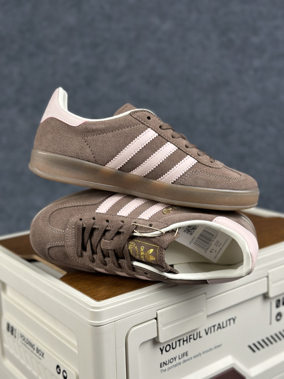 Adidas Originals Samba 阿迪达斯三叶草 桑巴舞系列绅士德训足球风百搭低帮休闲运动板鞋 JR2431-Top High Quatity Cheap Sneakers Fashion Clothing Clothes Bags handbags Shoes of all Brand wholesale With The best Quality And Beautiful Price from China Factory Chinese suppliers wholesaler seller Adidas Originals Samba 阿迪达斯三叶草 桑巴舞系列绅士德训足球风百搭低帮休闲运动板鞋 JR2431
