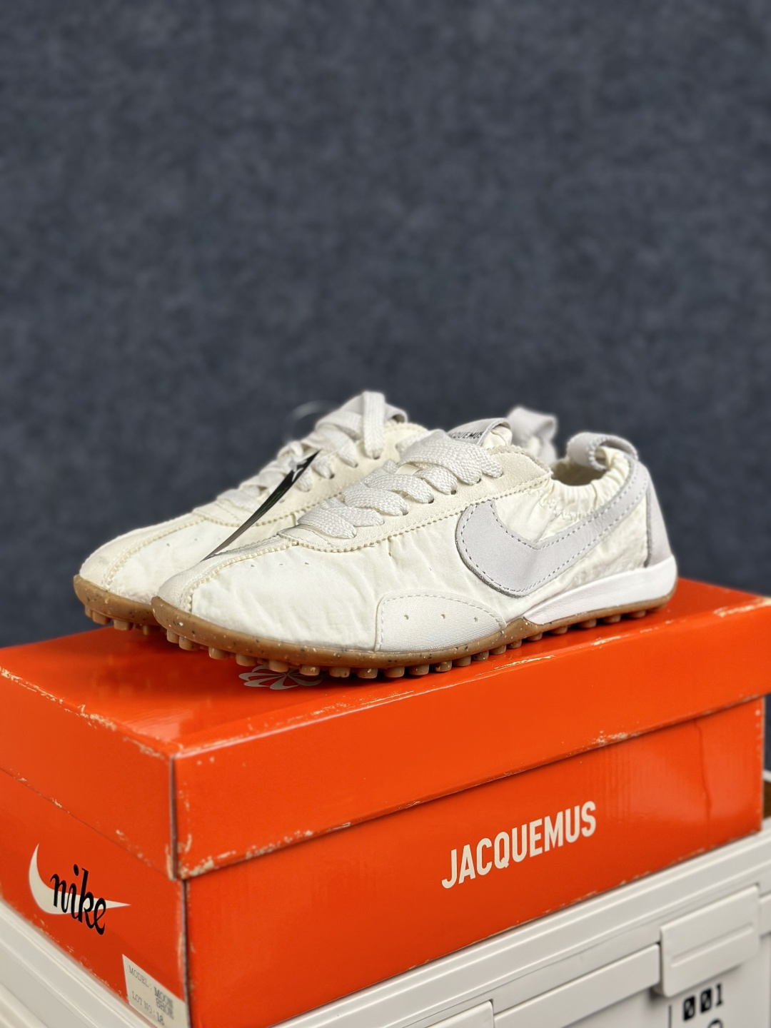 Jacquemus x Nike Moon Shoe SP 网红薄底低帮生活休闲鞋 HV8547-002-Top High Quatity Cheap Sneakers Fashion Clothing Clothes Bags handbags Shoes of all Brand wholesale With The best Quality And Beautiful Price from China Factory Chinese suppliers wholesaler seller Jacquemus x Nike Moon Shoe SP 网红薄底低帮生活休闲鞋 HV8547-002