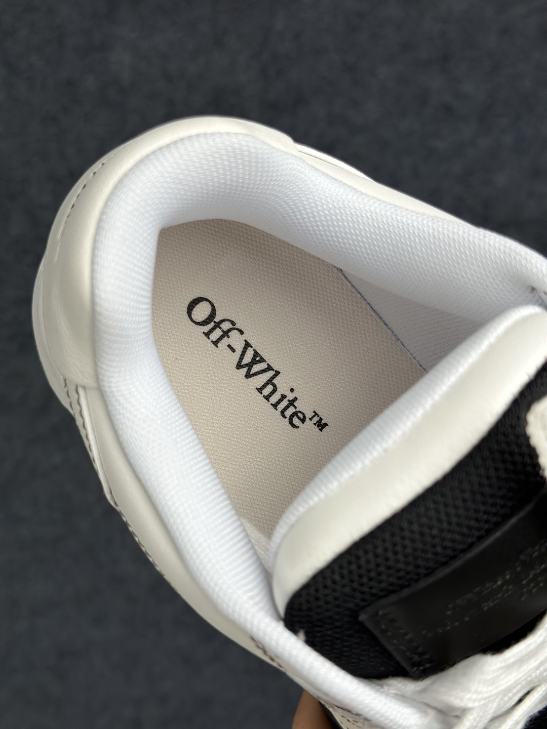 OW纯原版 Off-White板鞋 第21色 黑白标-Top High Quatity Cheap Sneakers Fashion Clothing Clothes Bags handbags Shoes of all Brand wholesale With The best Quality And Beautiful Price from China Factory Chinese suppliers wholesaler seller OW纯原版 Off-White板鞋 第21色 黑白标