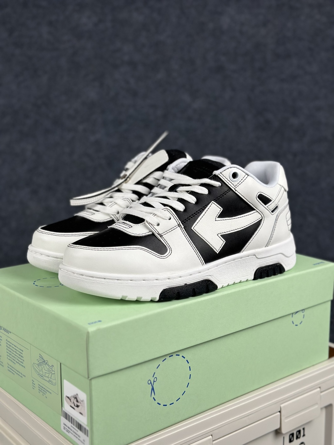 OW纯原版 Off-White板鞋 第21色 黑白标-Top High Quatity Cheap Sneakers Fashion Clothing Clothes Bags handbags Shoes of all Brand wholesale With The best Quality And Beautiful Price from China Factory Chinese suppliers wholesaler seller OW纯原版 Off-White板鞋 第21色 黑白标