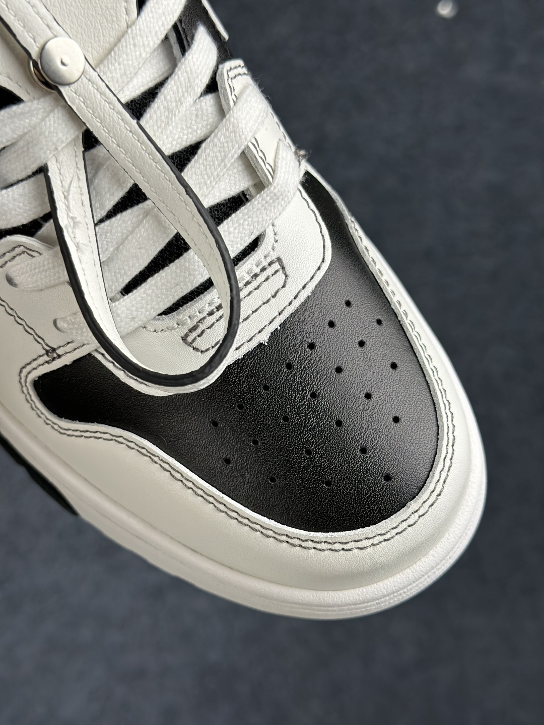 OW纯原版 Off-White板鞋 第21色 黑白标-Top High Quatity Cheap Sneakers Fashion Clothing Clothes Bags handbags Shoes of all Brand wholesale With The best Quality And Beautiful Price from China Factory Chinese suppliers wholesaler seller OW纯原版 Off-White板鞋 第21色 黑白标