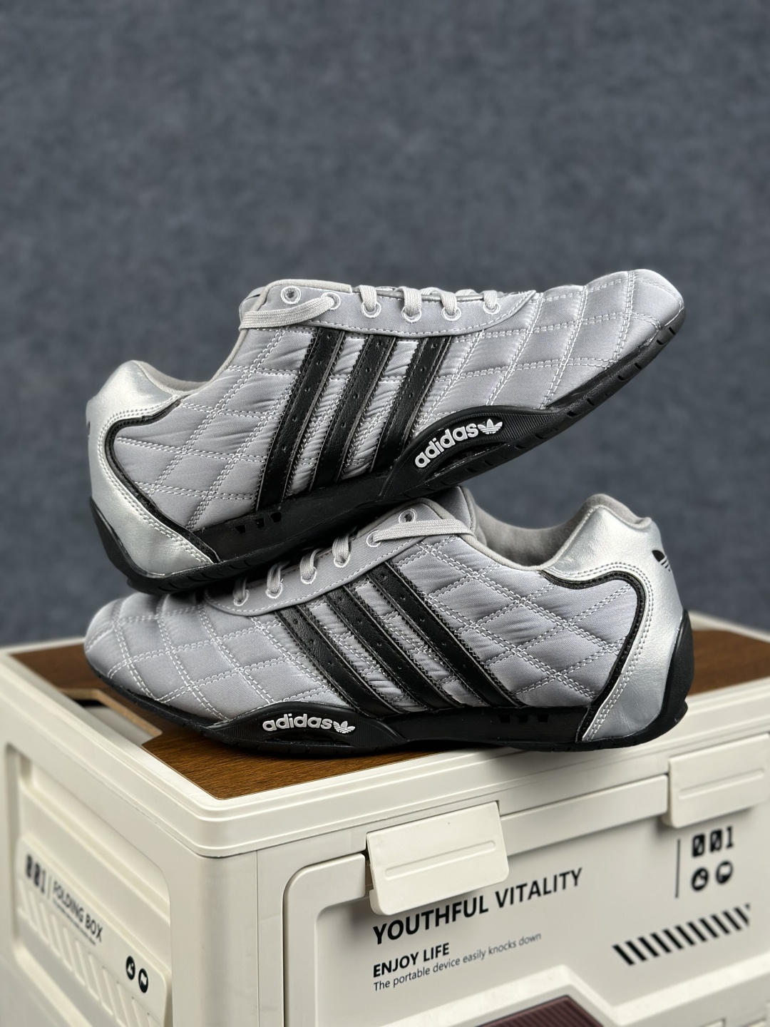Adidas Originals Adiracer Lo 阿迪达斯潮流防滑耐磨休闲跑步鞋 JS0284-Top High Quatity Cheap Sneakers Fashion Clothing Clothes Bags handbags Shoes of all Brand wholesale With The best Quality And Beautiful Price from China Factory Chinese suppliers wholesaler seller Adidas Originals Adiracer Lo 阿迪达斯潮流防滑耐磨休闲跑步鞋 JS0284
