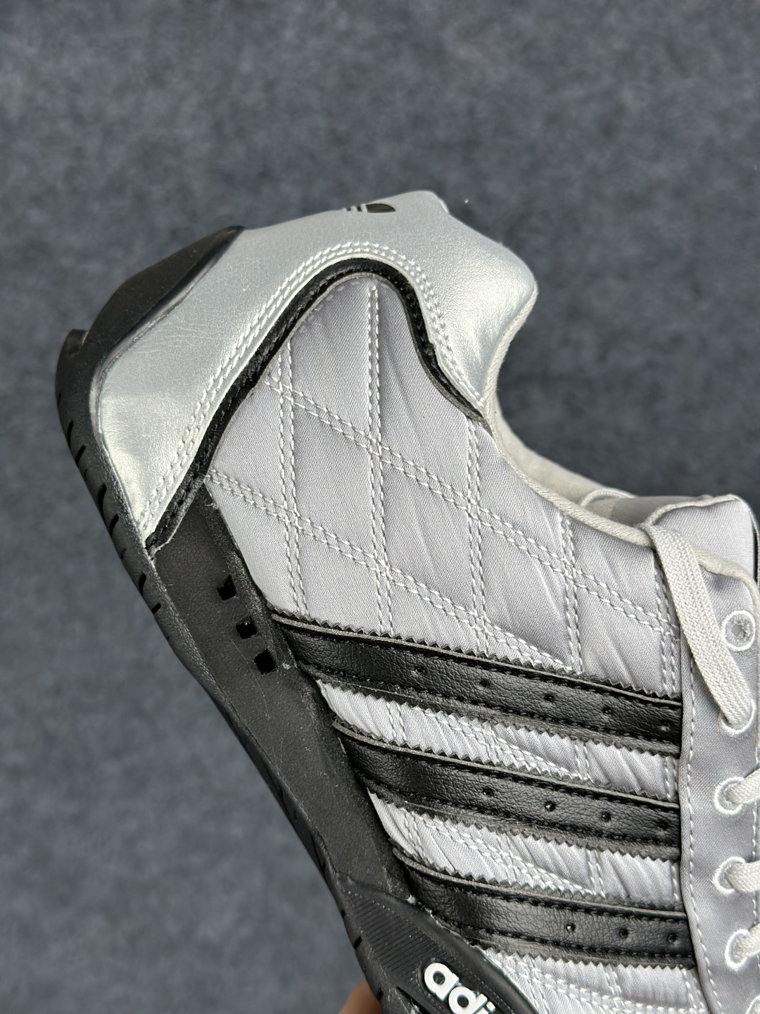 Adidas Originals Adiracer Lo 阿迪达斯潮流防滑耐磨休闲跑步鞋 JS0284-Top High Quatity Cheap Sneakers Fashion Clothing Clothes Bags handbags Shoes of all Brand wholesale With The best Quality And Beautiful Price from China Factory Chinese suppliers wholesaler seller Adidas Originals Adiracer Lo 阿迪达斯潮流防滑耐磨休闲跑步鞋 JS0284