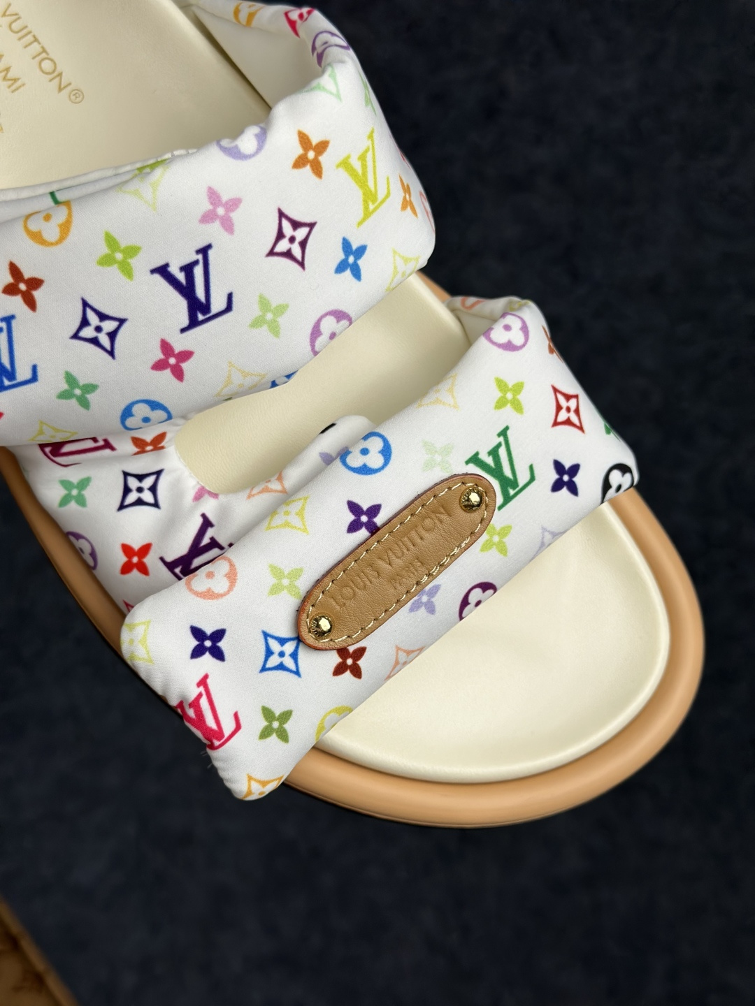 LOUIS VUITTON |路易威登2026ss最新春夏款 村上隆/Takashi Murakami x LOUIS VUITTON 皮革 圆头套脚凉鞋-Top High Quatity Cheap Sneakers Fashion Clothing Clothes Bags handbags Shoes of all Brand wholesale With The best Quality And Beautiful Price from China Factory Chinese suppliers wholesaler seller LOUIS VUITTON |路易威登2026ss最新春夏款 村上隆/Takashi Murakami x LOUIS VUITTON 皮革 圆头套脚凉鞋