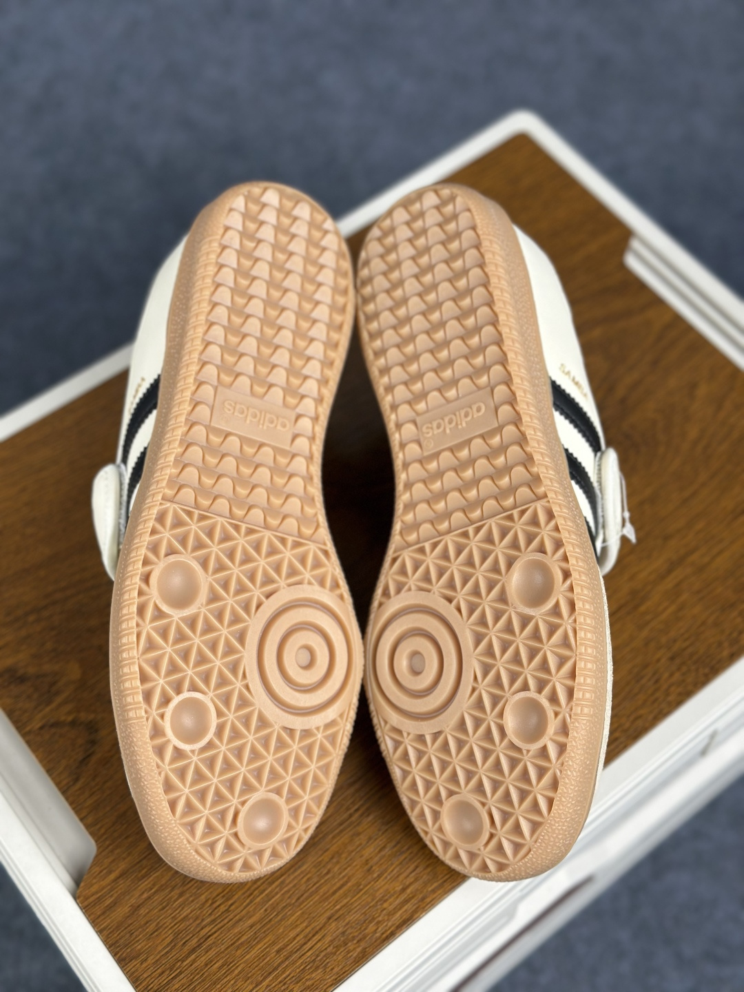 Adidas Originals Samba Jane 阿迪达斯 桑巴德训 玛丽珍舞鞋 JR7338 米色-Top High Quatity Cheap Sneakers Fashion Clothing Clothes Bags handbags Shoes of all Brand wholesale With The best Quality And Beautiful Price from China Factory Chinese suppliers wholesaler seller Adidas Originals Samba Jane 阿迪达斯 桑巴德训 玛丽珍舞鞋 JR7338 米色