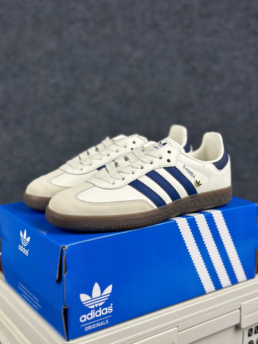 Adidas Originals Samba 阿迪达斯三叶草 桑巴舞系列绅士德训足球风百搭低帮休闲运动板鞋 IH6627-Top High Quatity Cheap Sneakers Fashion Clothing Clothes Bags handbags Shoes of all Brand wholesale With The best Quality And Beautiful Price from China Factory Chinese suppliers wholesaler seller Adidas Originals Samba 阿迪达斯三叶草 桑巴舞系列绅士德训足球风百搭低帮休闲运动板鞋 IH6627
