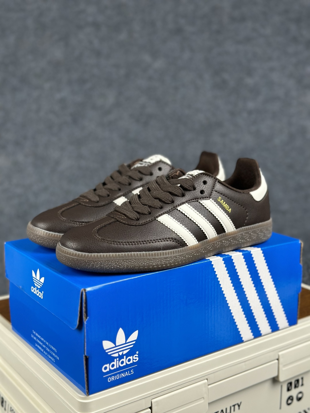 Adidas Originals Samba 阿迪达斯三叶草 桑巴舞系列绅士德训足球风百搭低帮休闲运动板鞋 IH3982-Top High Quatity Cheap Sneakers Fashion Clothing Clothes Bags handbags Shoes of all Brand wholesale With The best Quality And Beautiful Price from China Factory Chinese suppliers wholesaler seller Adidas Originals Samba 阿迪达斯三叶草 桑巴舞系列绅士德训足球风百搭低帮休闲运动板鞋 IH3982