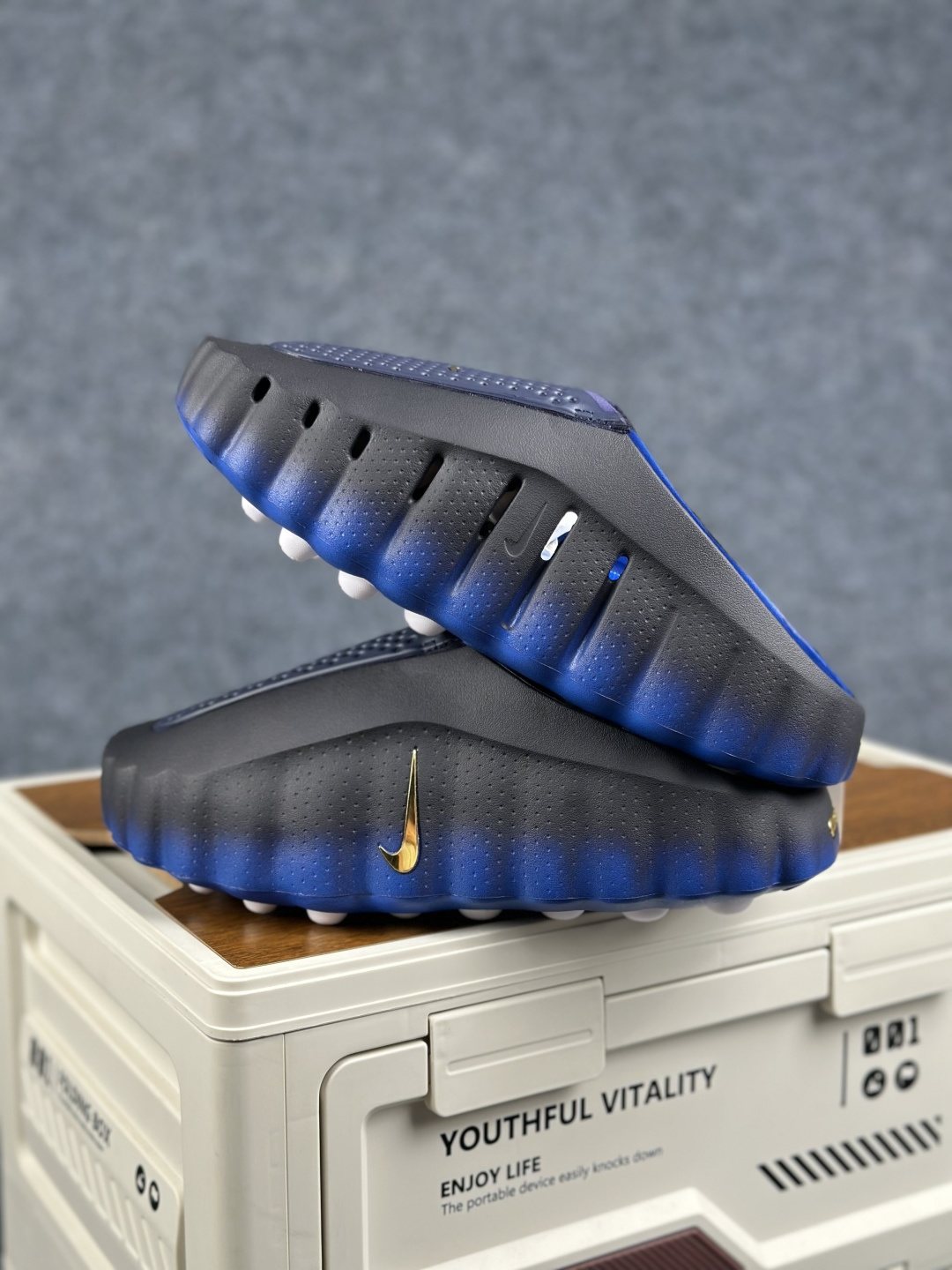 Nike Mind 001 神经科学足底按摩拖鞋 HQ4307-601 深红渐变-Top High Quatity Cheap Sneakers Fashion Clothing Clothes Bags handbags Shoes of all Brand wholesale With The best Quality And Beautiful Price from China Factory Chinese suppliers wholesaler seller Nike Mind 001 神经科学足底按摩拖鞋 HQ4307-601 深红渐变