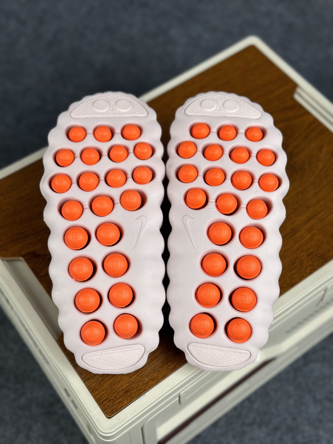 RL正确版出货 Nike Mind 001 粉色拖鞋 神经科学足底按摩包头拖鞋 HQ4309-610-Top High Quatity Cheap Sneakers Fashion Clothing Clothes Bags handbags Shoes of all Brand wholesale With The best Quality And Beautiful Price from China Factory Chinese suppliers wholesaler seller RL正确版出货 Nike Mind 001 粉色拖鞋 神经科学足底按摩包头拖鞋 HQ4309-610