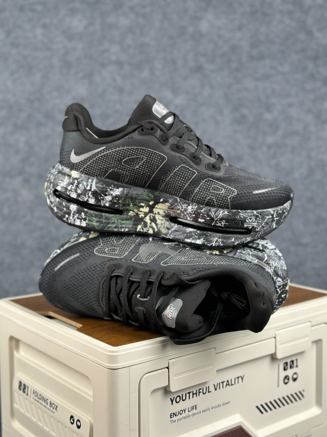 Nike Vomero Premium 低帮跑步鞋黑色 IO7325-001-Top High Quatity Cheap Sneakers Fashion Clothing Clothes Bags handbags Shoes of all Brand wholesale With The best Quality And Beautiful Price from China Factory Chinese suppliers wholesaler seller Nike Vomero Premium 低帮跑步鞋黑色 IO7325-001