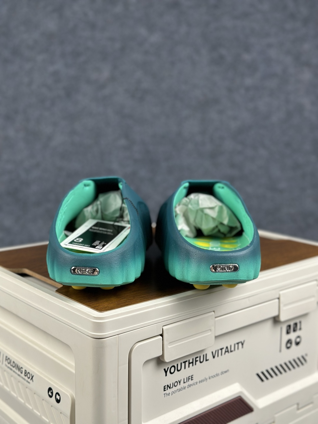Nike Mind 001 神经科学足底按摩拖鞋 HQ4307-301 渐变绿