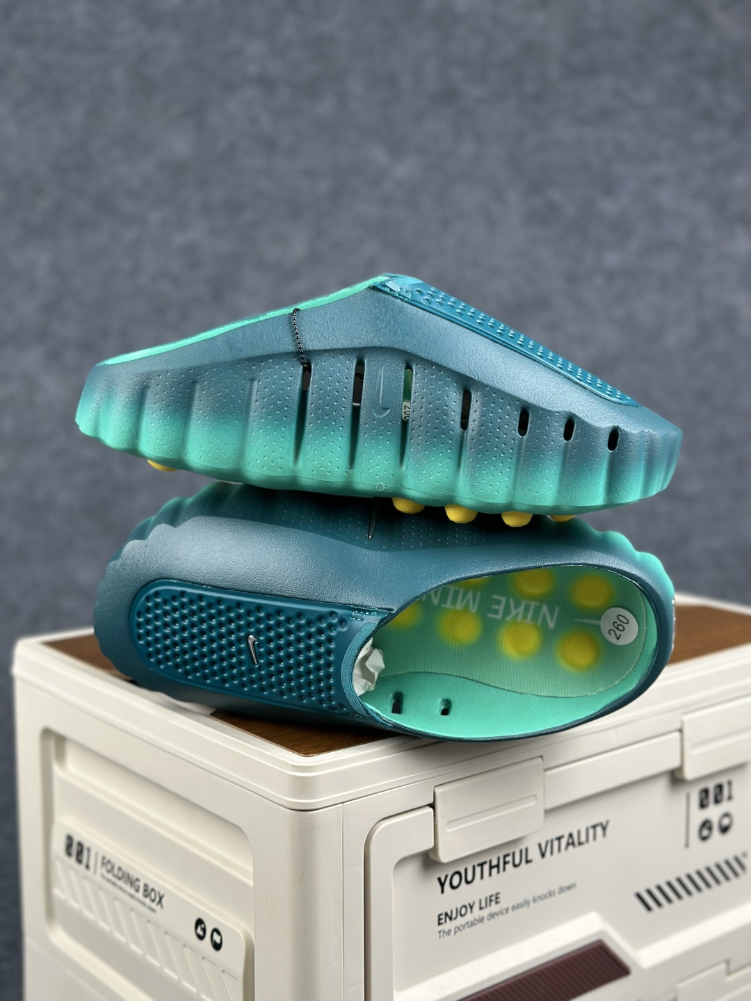 Nike Mind 001 神经科学足底按摩拖鞋 HQ4307-301 渐变绿