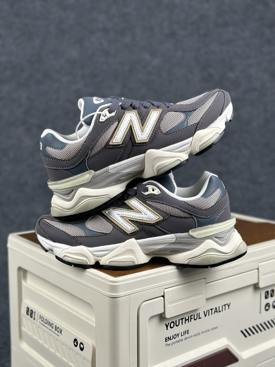 实拍如图 所见即所得 谨防混卖 New Balance NB9060 新百伦 U9060528