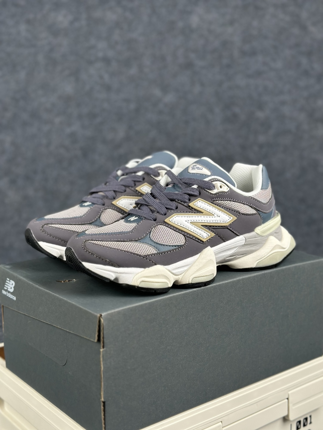 实拍如图 所见即所得 谨防混卖 New Balance NB9060 新百伦 U9060528