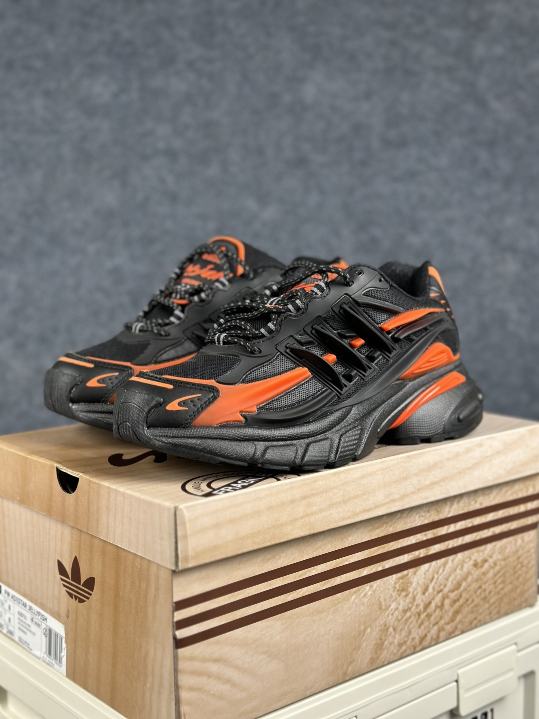 外贸爆款 Pharrell x Adidas Adistar Jellyfish GLX 2.0阿迪达斯联名款低帮复古风老爹鞋 KJ5731-Top High Quatity Cheap Sneakers Fashion Clothing Clothes Bags handbags Shoes of all Brand wholesale With The best Quality And Beautiful Price from China Factory Chinese suppliers wholesaler seller 外贸爆款 Pharrell x Adidas Adistar Jellyfish GLX 2.0阿迪达斯联名款低帮复古风老爹鞋 KJ5731