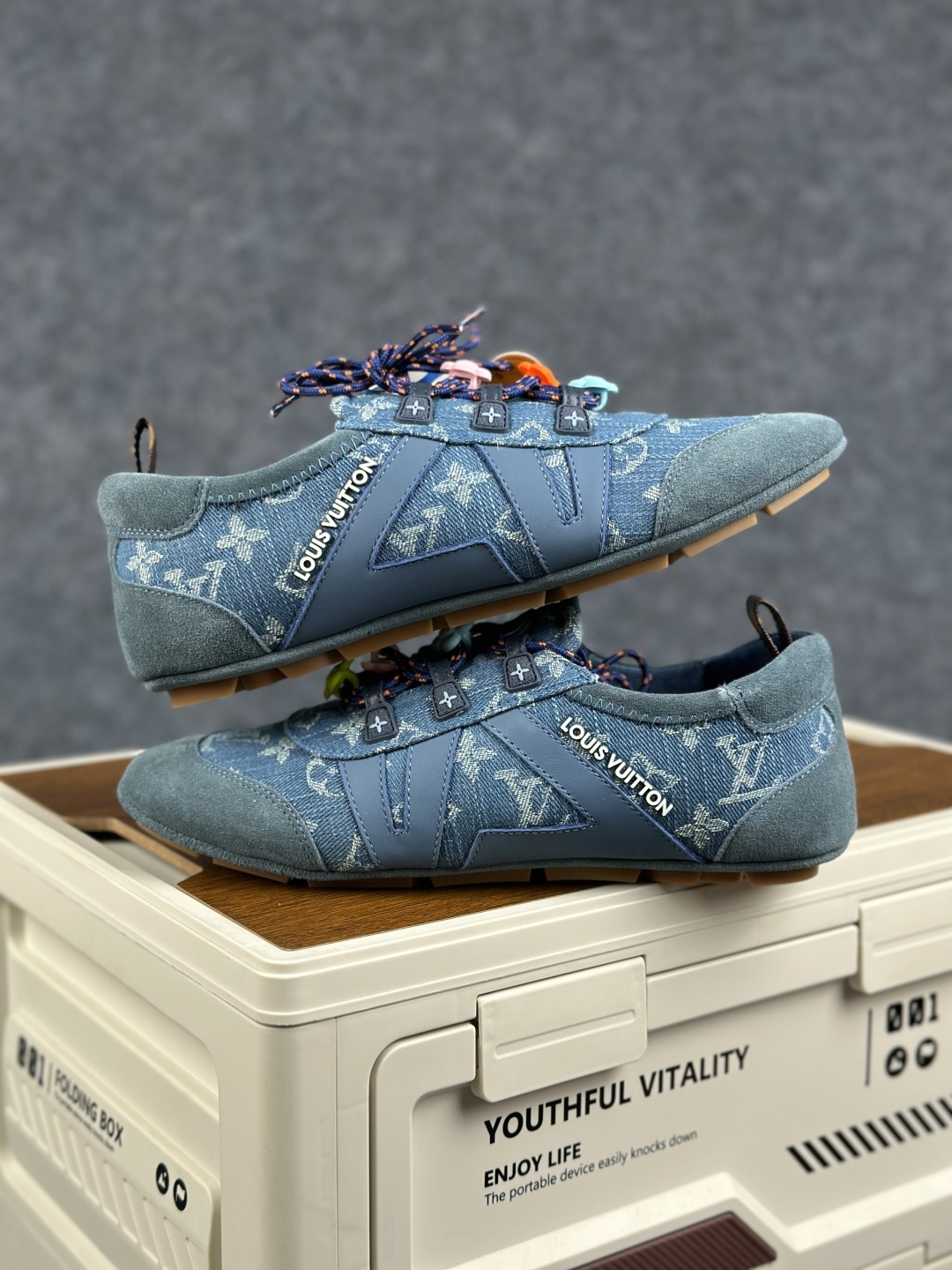 lv 最新Sneakerina系列 情侣款 玛丽珍 丹宁牛仔布 芭蕾运动鞋 德训鞋 休闲 平底鞋-Top High Quatity Cheap Sneakers Fashion Clothing Clothes Bags handbags Shoes of all Brand wholesale With The best Quality And Beautiful Price from China Factory Chinese suppliers wholesaler seller lv 最新Sneakerina系列 情侣款 玛丽珍 丹宁牛仔布 芭蕾运动鞋 德训鞋 休闲 平底鞋