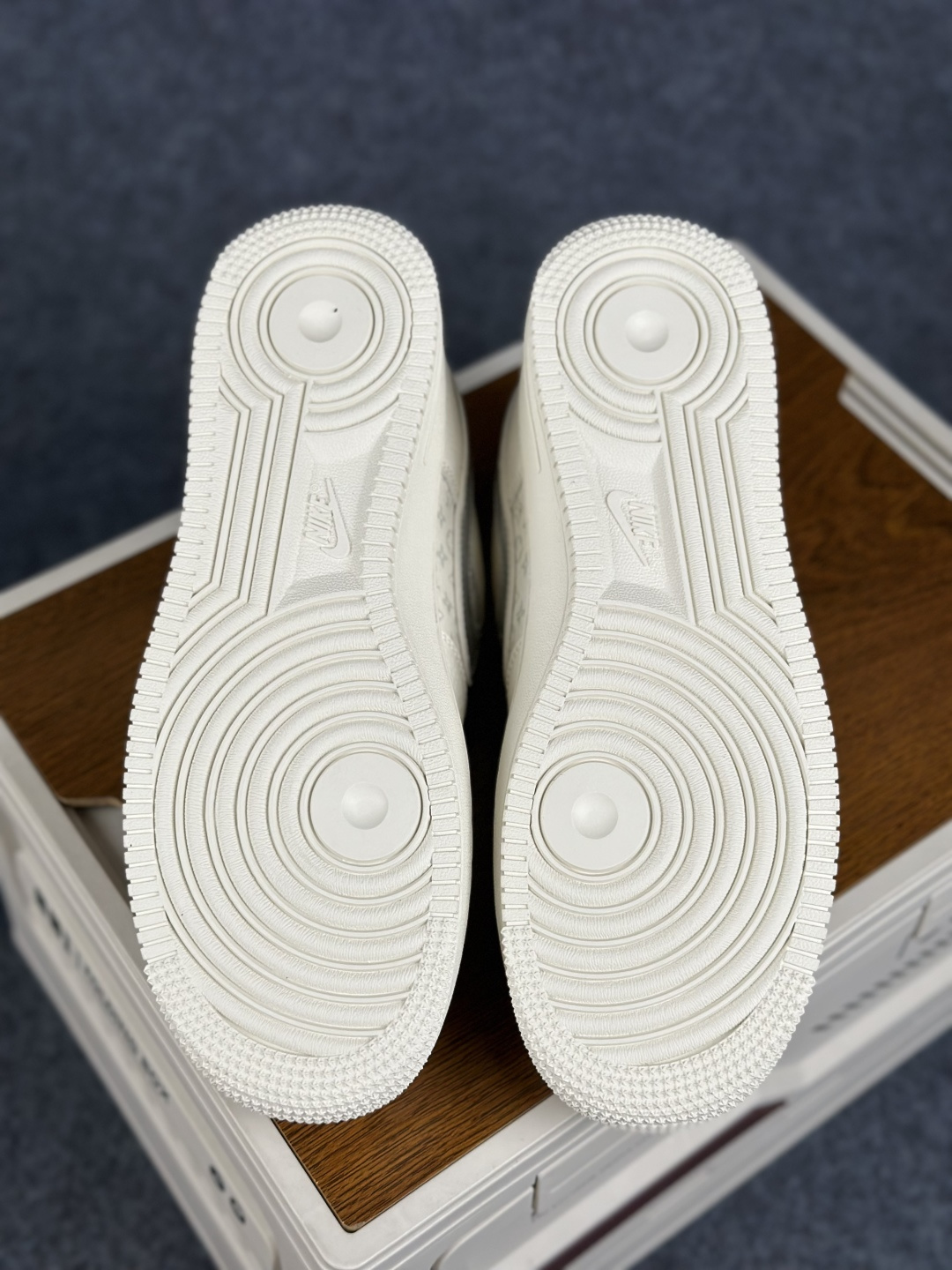 Nike Air Force 1 Low 耐克 空军一号低帮 DIY定制联名款 KG6699-F39-Top High Quatity Cheap Sneakers Fashion Clothing Clothes Bags handbags Shoes of all Brand wholesale With The best Quality And Beautiful Price from China Factory Chinese suppliers wholesaler seller Nike Air Force 1 Low 耐克 空军一号低帮 DIY定制联名款 KG6699-F39