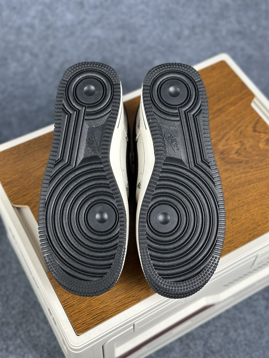 Nike Air Force 1 Low 耐克 空军一号低帮 DIY定制联名款 NH0601-607-Top High Quatity Cheap Sneakers Fashion Clothing Clothes Bags handbags Shoes of all Brand wholesale With The best Quality And Beautiful Price from China Factory Chinese suppliers wholesaler seller Nike Air Force 1 Low 耐克 空军一号低帮 DIY定制联名款 NH0601-607