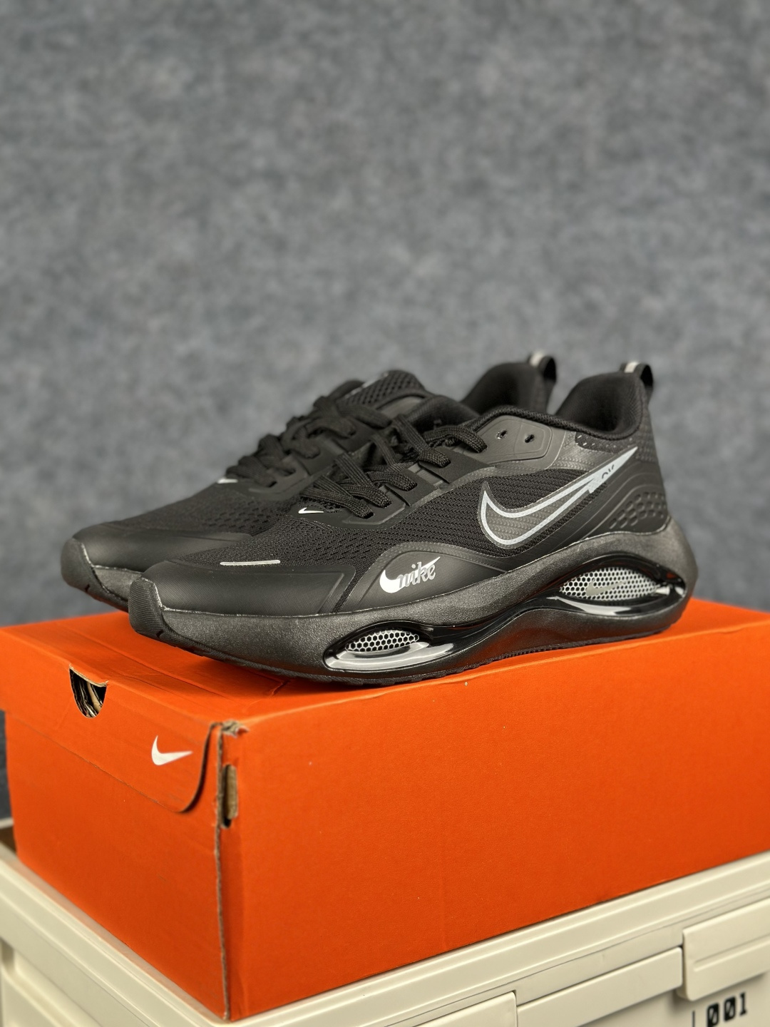 Nike Zoom Winflo 40 登月网面透气跑步鞋 DA9836-007-Top High Quatity Cheap Sneakers Fashion Clothing Clothes Bags handbags Shoes of all Brand wholesale With The best Quality And Beautiful Price from China Factory Chinese suppliers wholesaler seller Nike Zoom Winflo 40 登月网面透气跑步鞋 DA9836-007