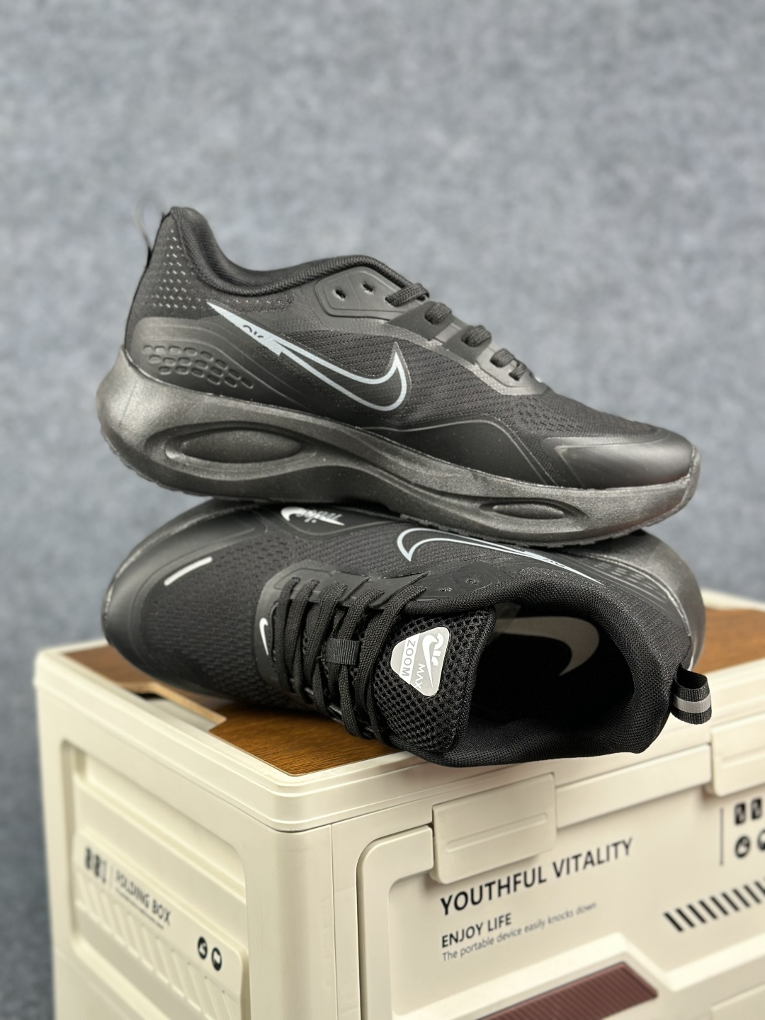 Nike Zoom Winflo 40 登月网面透气跑步鞋 DA9836-007-Top High Quatity Cheap Sneakers Fashion Clothing Clothes Bags handbags Shoes of all Brand wholesale With The best Quality And Beautiful Price from China Factory Chinese suppliers wholesaler seller Nike Zoom Winflo 40 登月网面透气跑步鞋 DA9836-007