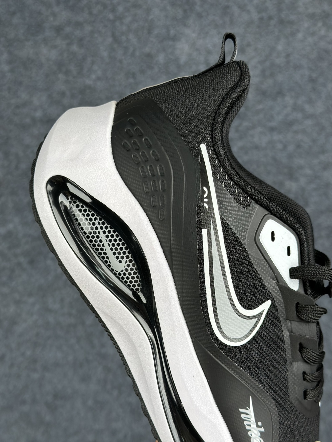 Nike Zoom Winflo 40 登月网面透气跑步鞋 DA9836-011-Top High Quatity Cheap Sneakers Fashion Clothing Clothes Bags handbags Shoes of all Brand wholesale With The best Quality And Beautiful Price from China Factory Chinese suppliers wholesaler seller Nike Zoom Winflo 40 登月网面透气跑步鞋 DA9836-011