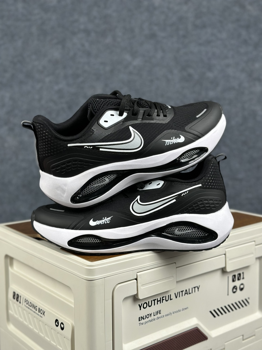 Nike Zoom Winflo 40 登月网面透气跑步鞋 DA9836-011-Top High Quatity Cheap Sneakers Fashion Clothing Clothes Bags handbags Shoes of all Brand wholesale With The best Quality And Beautiful Price from China Factory Chinese suppliers wholesaler seller Nike Zoom Winflo 40 登月网面透气跑步鞋 DA9836-011
