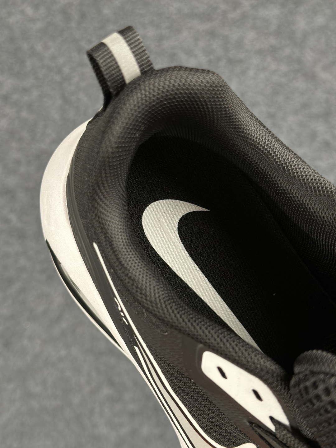 Nike Zoom Winflo 40 登月网面透气跑步鞋 DA9836-011-Top High Quatity Cheap Sneakers Fashion Clothing Clothes Bags handbags Shoes of all Brand wholesale With The best Quality And Beautiful Price from China Factory Chinese suppliers wholesaler seller Nike Zoom Winflo 40 登月网面透气跑步鞋 DA9836-011