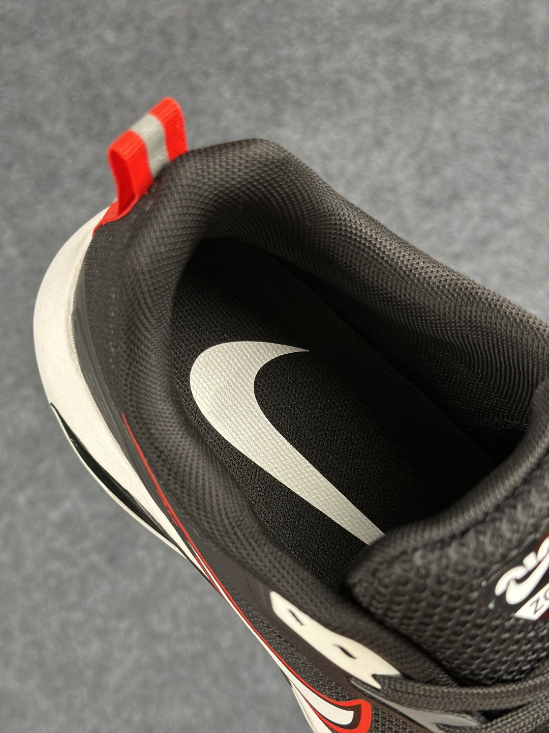 Nike Zoom Winflo 40 登月网面透气跑步鞋 DA9836-004-Top High Quatity Cheap Sneakers Fashion Clothing Clothes Bags handbags Shoes of all Brand wholesale With The best Quality And Beautiful Price from China Factory Chinese suppliers wholesaler seller Nike Zoom Winflo 40 登月网面透气跑步鞋 DA9836-004