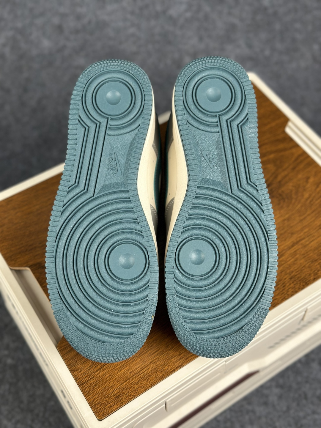Nike Air Force 1'07 Low 联名款 空军一号低帮休闲板鞋 DN1688-819-Top High Quatity Cheap Sneakers Fashion Clothing Clothes Bags handbags Shoes of all Brand wholesale With The best Quality And Beautiful Price from China Factory Chinese suppliers wholesaler seller Nike Air Force 1'07 Low 联名款 空军一号低帮休闲板鞋 DN1688-819