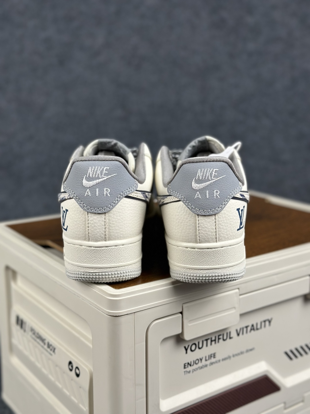 Nike Air Force 1'07 Low 联名款 空军一号低帮休闲板鞋 SS1979-015-Top High Quatity Cheap Sneakers Fashion Clothing Clothes Bags handbags Shoes of all Brand wholesale With The best Quality And Beautiful Price from China Factory Chinese suppliers wholesaler seller Nike Air Force 1'07 Low 联名款 空军一号低帮休闲板鞋 SS1979-015