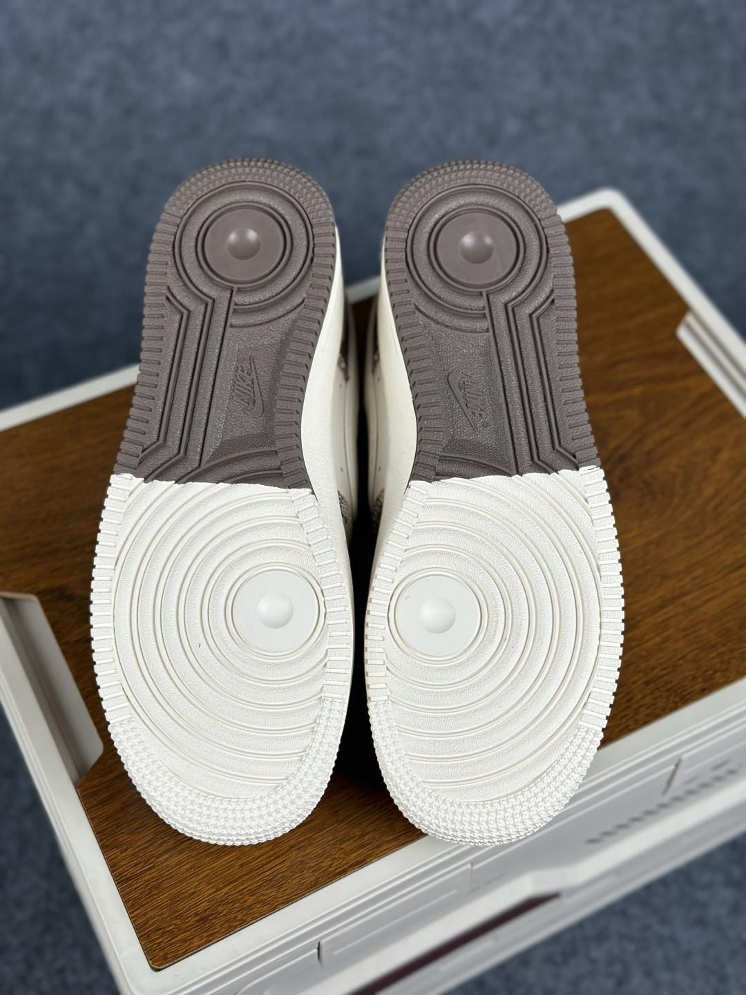 Nike Air Force 1'07 Low 联名款 空军一号低帮休闲板鞋 XD6188-163-Top High Quatity Cheap Sneakers Fashion Clothing Clothes Bags handbags Shoes of all Brand wholesale With The best Quality And Beautiful Price from China Factory Chinese suppliers wholesaler seller Nike Air Force 1'07 Low 联名款 空军一号低帮休闲板鞋 XD6188-163