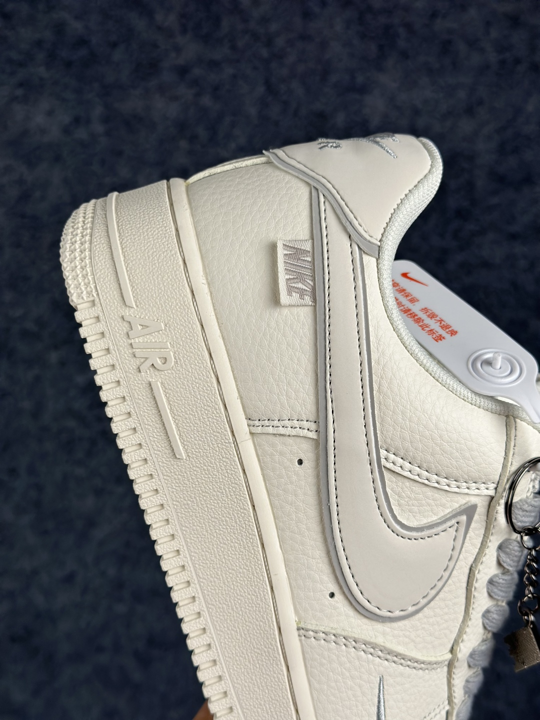 Nike Air Force 1'07 Low 联名款 空军一号低帮休闲板鞋 DN9688-120-Top High Quatity Cheap Sneakers Fashion Clothing Clothes Bags handbags Shoes of all Brand wholesale With The best Quality And Beautiful Price from China Factory Chinese suppliers wholesaler seller Nike Air Force 1'07 Low 联名款 空军一号低帮休闲板鞋 DN9688-120