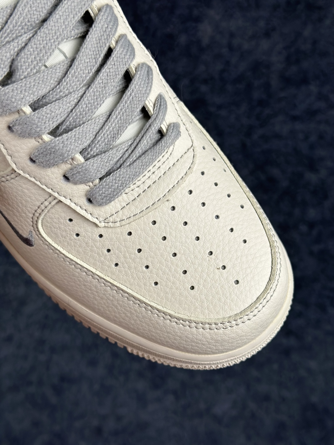 Nike Air Force 1'07 Low 联名款 空军一号低帮休闲板鞋 DN9688-120-Top High Quatity Cheap Sneakers Fashion Clothing Clothes Bags handbags Shoes of all Brand wholesale With The best Quality And Beautiful Price from China Factory Chinese suppliers wholesaler seller Nike Air Force 1'07 Low 联名款 空军一号低帮休闲板鞋 DN9688-120