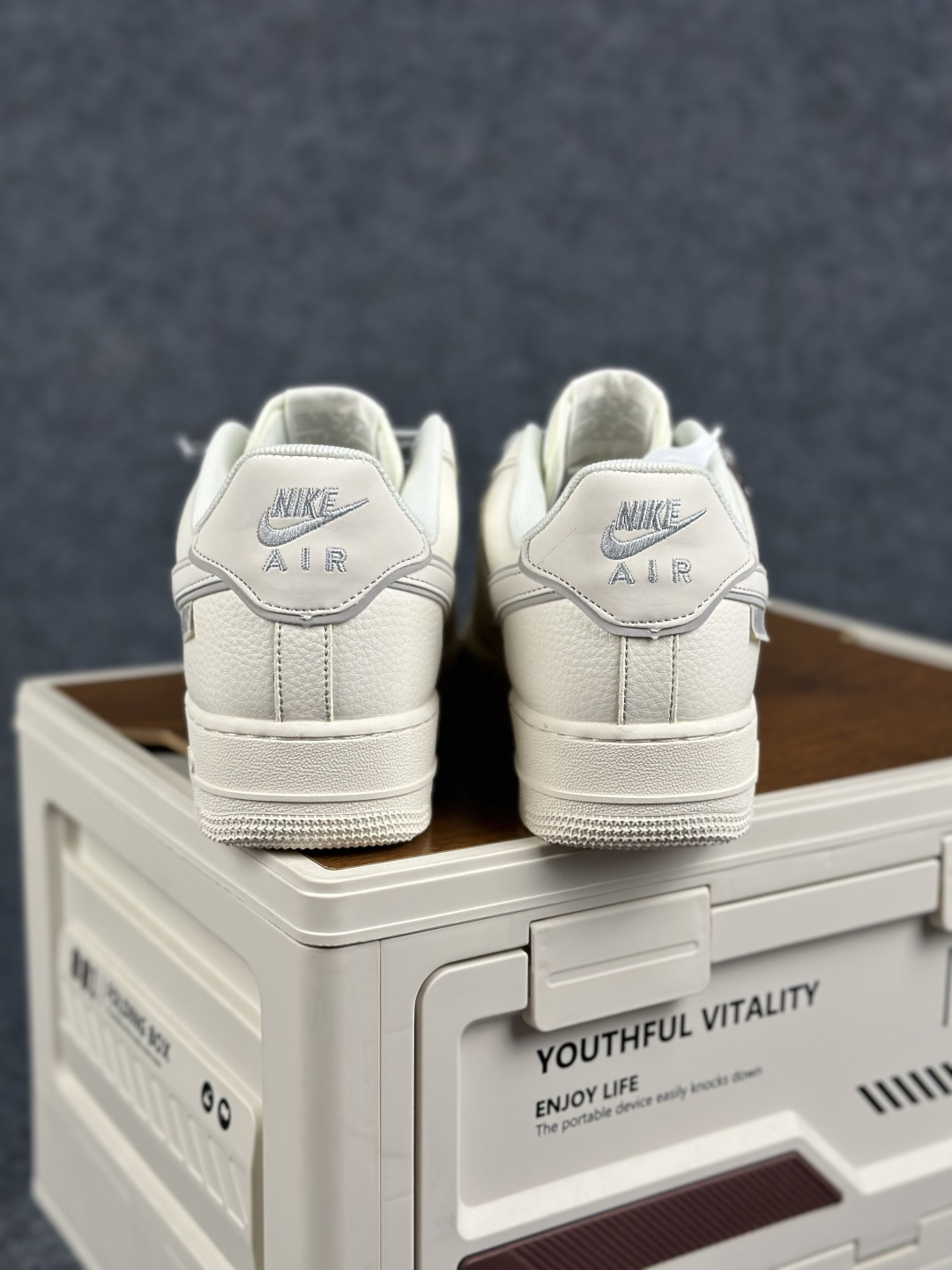 Nike Air Force 1'07 Low 联名款 空军一号低帮休闲板鞋 DN9688-120-Top High Quatity Cheap Sneakers Fashion Clothing Clothes Bags handbags Shoes of all Brand wholesale With The best Quality And Beautiful Price from China Factory Chinese suppliers wholesaler seller Nike Air Force 1'07 Low 联名款 空军一号低帮休闲板鞋 DN9688-120