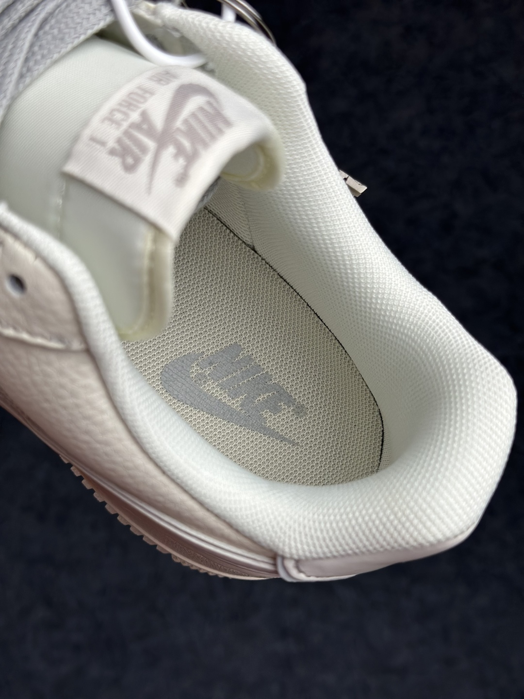 Nike Air Force 1'07 Low 联名款 空军一号低帮休闲板鞋 DN9688-120-Top High Quatity Cheap Sneakers Fashion Clothing Clothes Bags handbags Shoes of all Brand wholesale With The best Quality And Beautiful Price from China Factory Chinese suppliers wholesaler seller Nike Air Force 1'07 Low 联名款 空军一号低帮休闲板鞋 DN9688-120