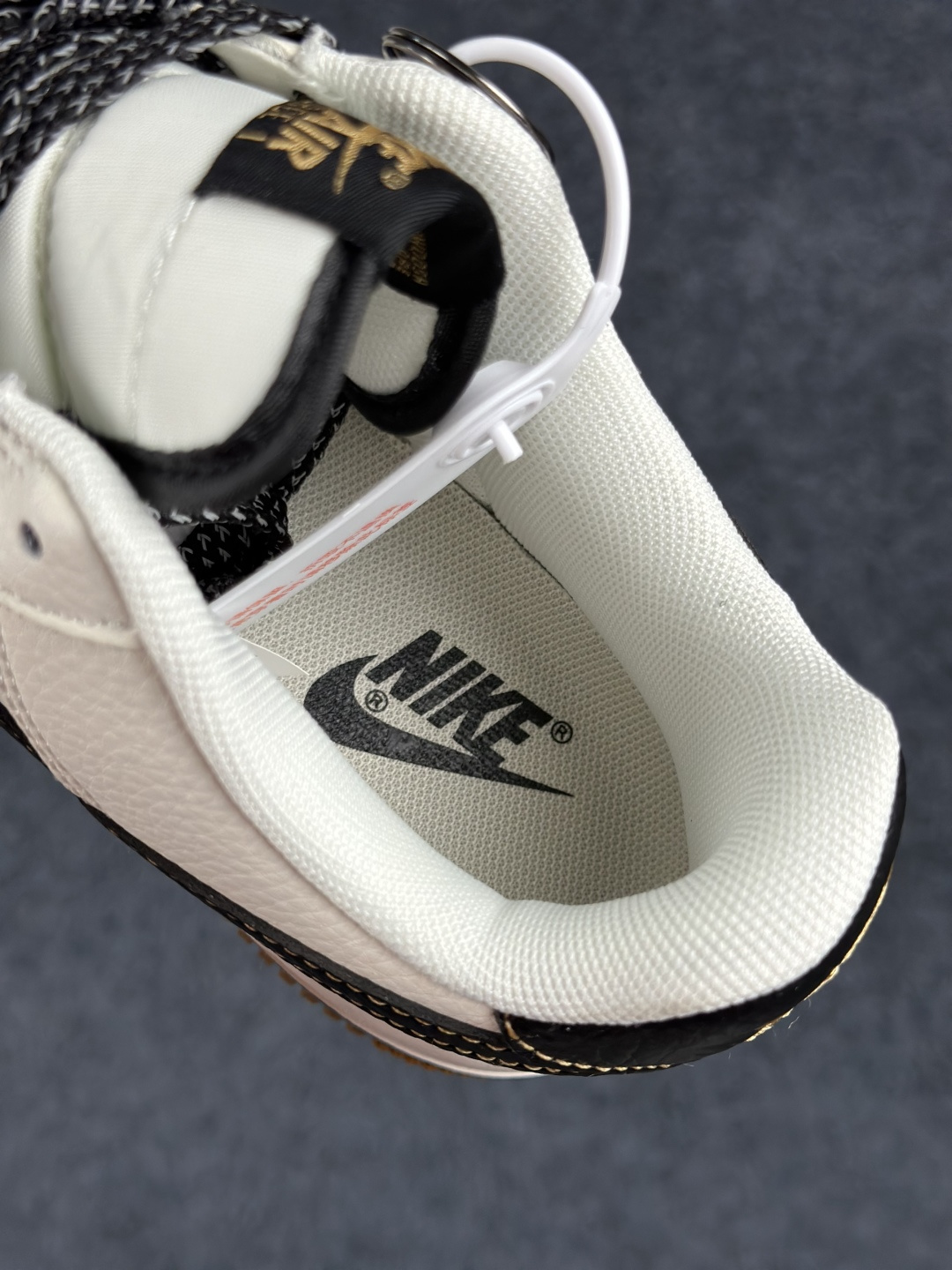 Nike Air Force 1'07 Low 联名款 空军一号低帮休闲板鞋 DN9688-115-Top High Quatity Cheap Sneakers Fashion Clothing Clothes Bags handbags Shoes of all Brand wholesale With The best Quality And Beautiful Price from China Factory Chinese suppliers wholesaler seller Nike Air Force 1'07 Low 联名款 空军一号低帮休闲板鞋 DN9688-115