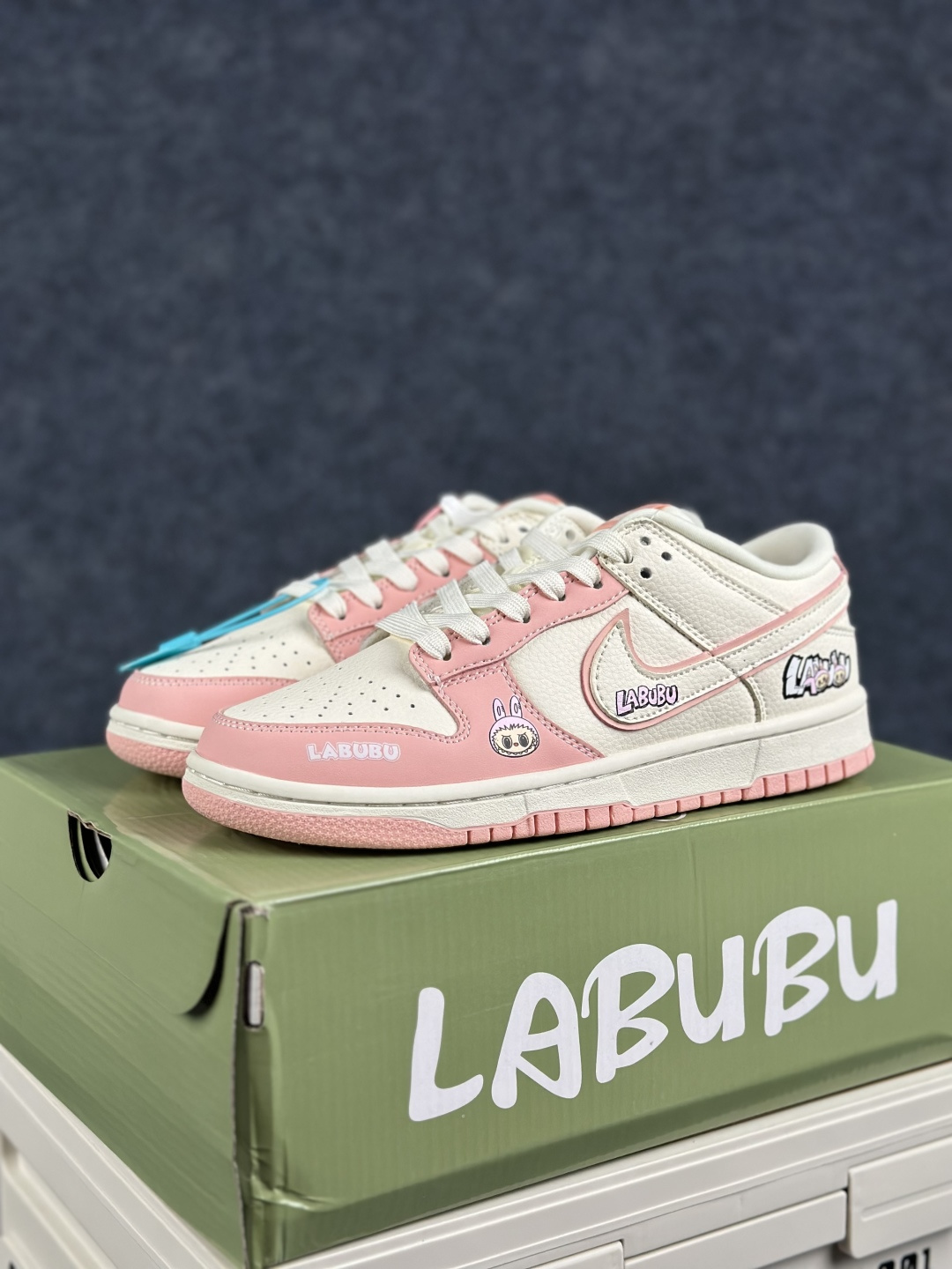 Nike Dunk Low Retro “DIY高端定制” 耐克低帮休闲运动板鞋滑板鞋 DS6608-009-Top High Quatity Cheap Sneakers Fashion Clothing Clothes Bags handbags Shoes of all Brand wholesale With The best Quality And Beautiful Price from China Factory Chinese suppliers wholesaler seller Nike Dunk Low Retro “DIY高端定制” 耐克低帮休闲运动板鞋滑板鞋 DS6608-009