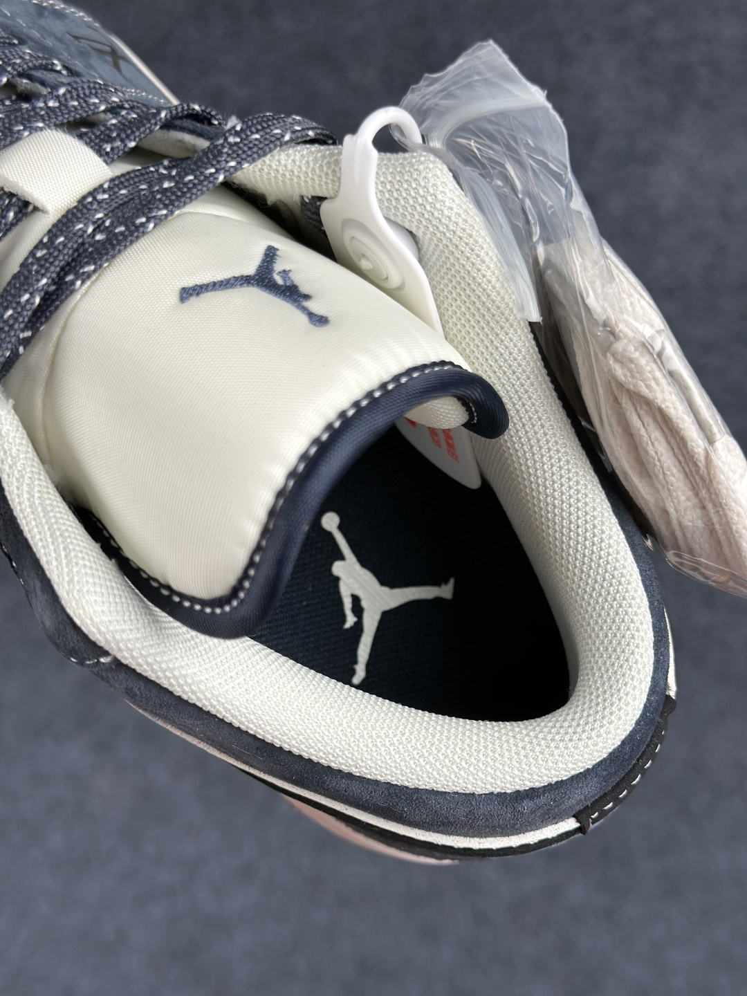 Nike Air Jordan 1 x lv联名 乔一‘DIY’定制 耐克 低帮文化篮球鞋 KG6669-F57-Top High Quatity Cheap Sneakers Fashion Clothing Clothes Bags handbags Shoes of all Brand wholesale With The best Quality And Beautiful Price from China Factory Chinese suppliers wholesaler seller Nike Air Jordan 1 x lv联名 乔一‘DIY’定制 耐克 低帮文化篮球鞋 KG6669-F57