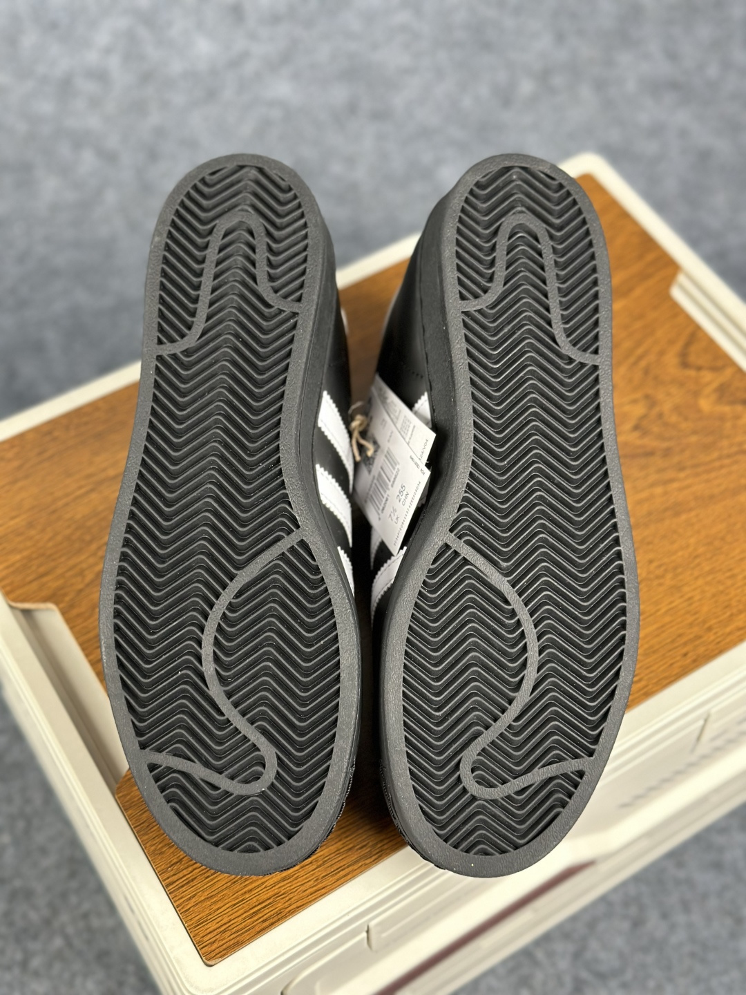 Adidas Originals Superstar 全新配色 定制贝壳头休闲板鞋 EG4959-Top High Quatity Cheap Sneakers Fashion Clothing Clothes Bags handbags Shoes of all Brand wholesale With The best Quality And Beautiful Price from China Factory Chinese suppliers wholesaler seller Adidas Originals Superstar 全新配色 定制贝壳头休闲板鞋 EG4959