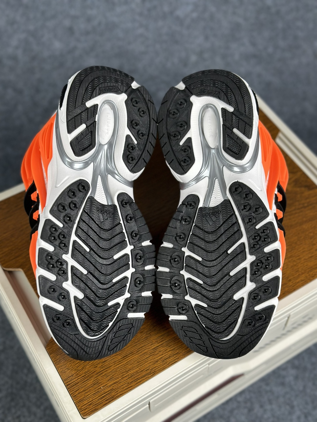 外贸爆款 Pharrell x Adidas Adistar Jellyfish GLX 2.0阿迪达斯联名款低帮复古风老爹鞋 HQ7468-Top High Quatity Cheap Sneakers Fashion Clothing Clothes Bags handbags Shoes of all Brand wholesale With The best Quality And Beautiful Price from China Factory Chinese suppliers wholesaler seller 外贸爆款 Pharrell x Adidas Adistar Jellyfish GLX 2.0阿迪达斯联名款低帮复古风老爹鞋 HQ7468