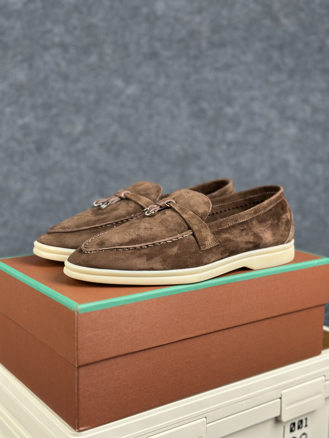 Loro Piana LP乐悠翩雅25 舒适锁头乐福鞋-Top High Quatity Cheap Sneakers Fashion Clothing Clothes Bags handbags Shoes of all Brand wholesale With The best Quality And Beautiful Price from China Factory Chinese suppliers wholesaler seller Loro Piana LP乐悠翩雅25 舒适锁头乐福鞋