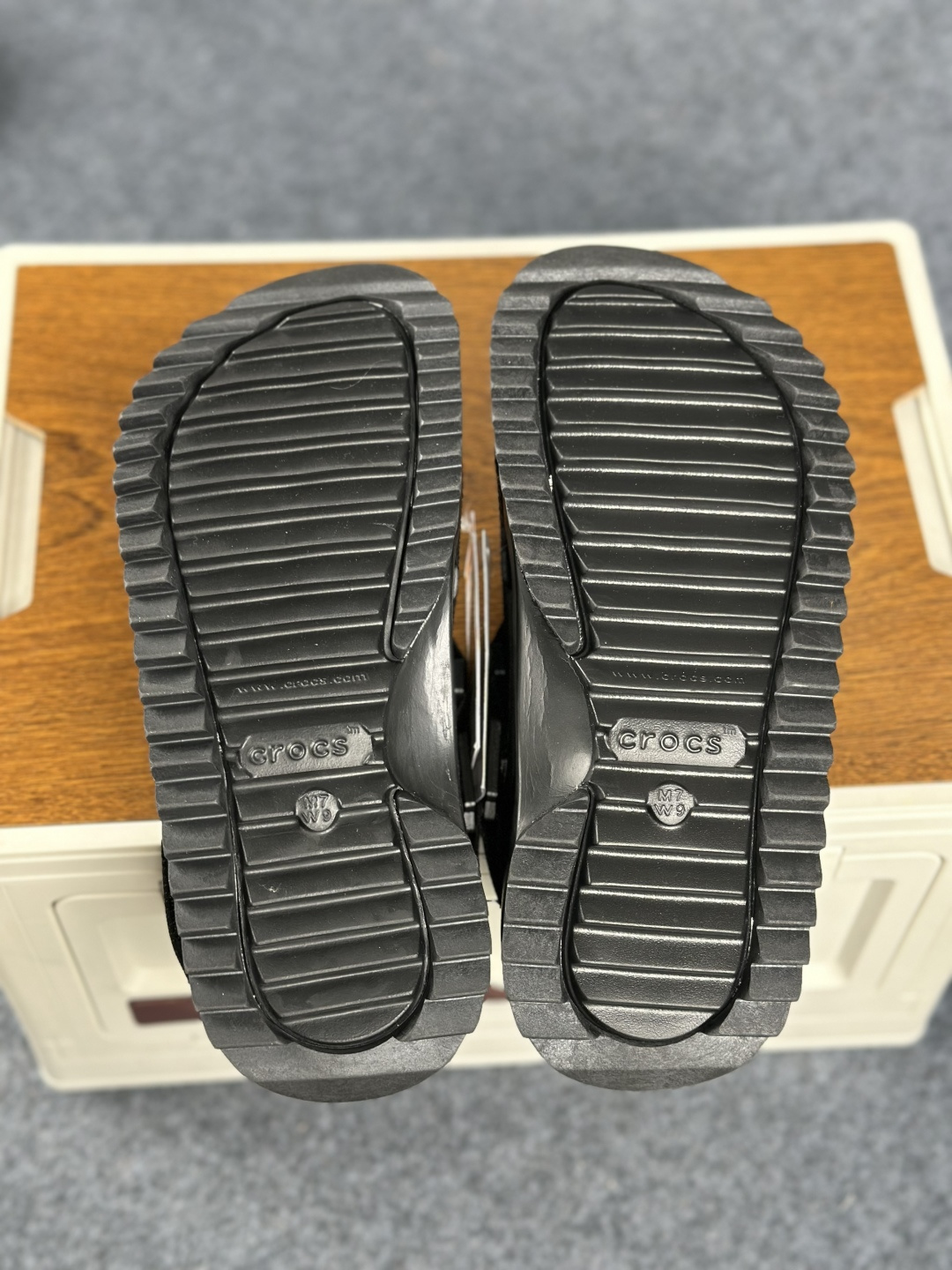 Crocs 经典酷走厚底洞洞鞋(彩底扎染款) 完整(彩底扎染款) 206772-94S-Top High Quatity Cheap Sneakers Fashion Clothing Clothes Bags handbags Shoes of all Brand wholesale With The best Quality And Beautiful Price from China Factory Chinese suppliers wholesaler seller Crocs 经典酷走厚底洞洞鞋(彩底扎染款) 完整(彩底扎染款) 206772-94S