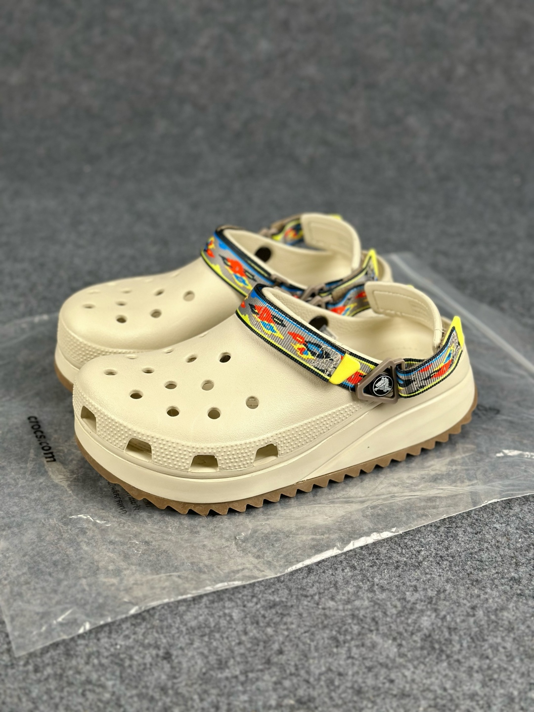 默认软包 鞋盒+5 Crocs 经典酷走厚底洞洞鞋(彩底扎染款)-Top High Quatity Cheap Sneakers Fashion Clothing Clothes Bags handbags Shoes of all Brand wholesale With The best Quality And Beautiful Price from China Factory Chinese suppliers wholesaler seller 默认软包 鞋盒+5 Crocs 经典酷走厚底洞洞鞋(彩底扎染款)