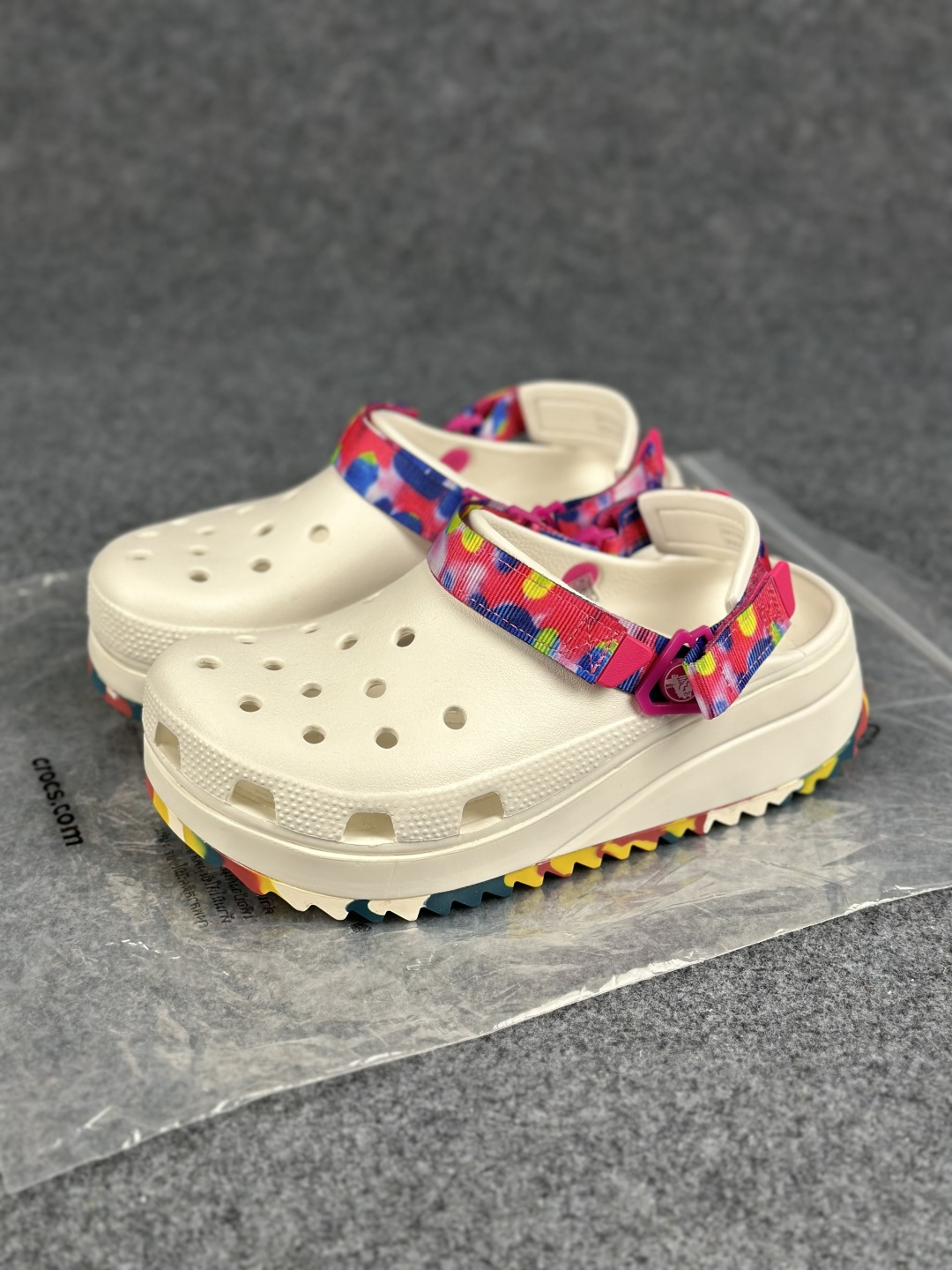 默认软包 鞋盒+5 Crocs 经典酷走厚底洞洞鞋(彩底扎染款)-Top High Quatity Cheap Sneakers Fashion Clothing Clothes Bags handbags Shoes of all Brand wholesale With The best Quality And Beautiful Price from China Factory Chinese suppliers wholesaler seller 默认软包 鞋盒+5 Crocs 经典酷走厚底洞洞鞋(彩底扎染款)
