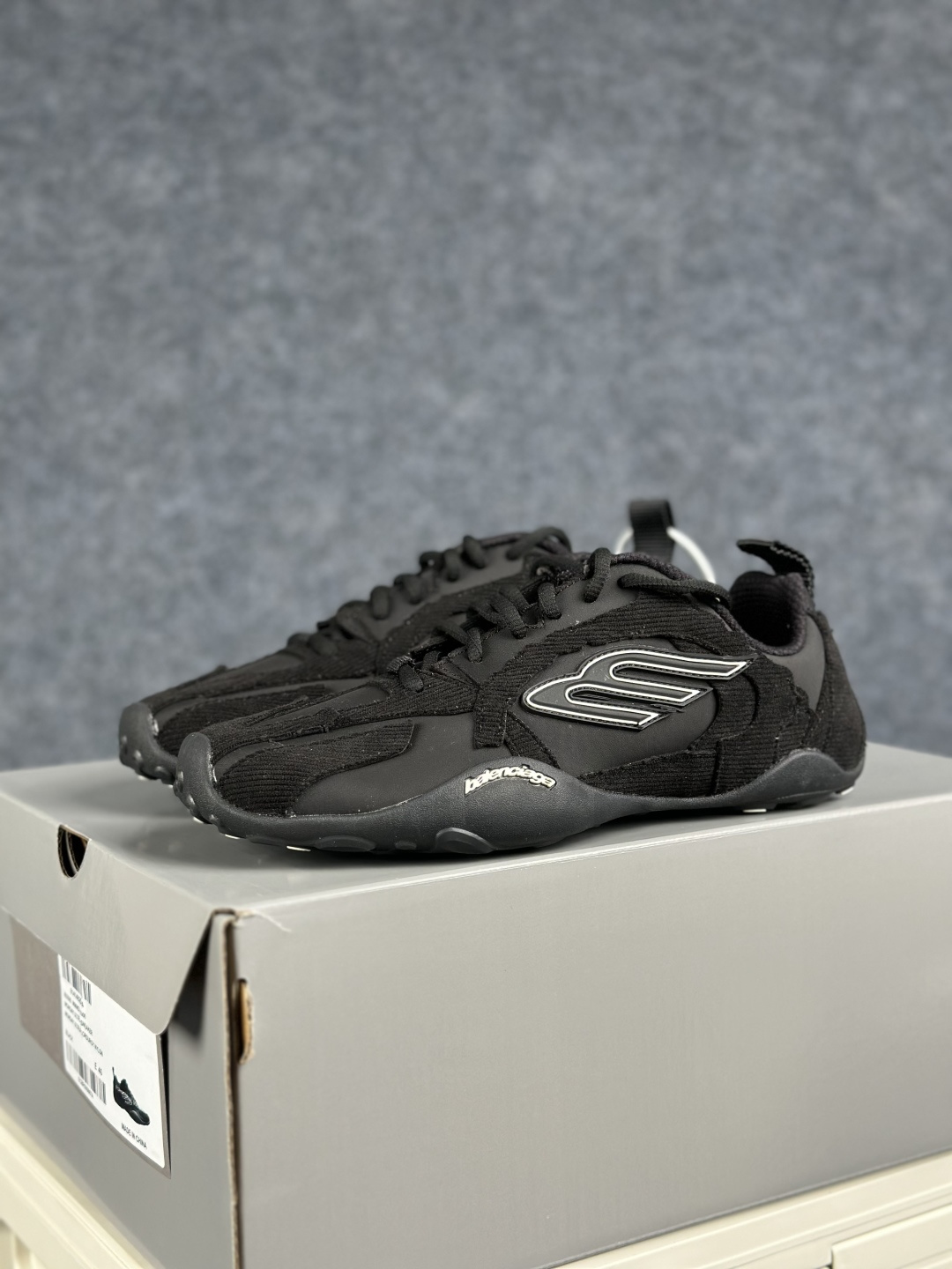 巴黎世家20代 Monday Ultra 棕色 灯芯绒织物面 Balenciaga 圆头系带低帮生活休闲鞋-Top High Quatity Cheap Sneakers Fashion Clothing Clothes Bags handbags Shoes of all Brand wholesale With The best Quality And Beautiful Price from China Factory Chinese suppliers wholesaler seller 巴黎世家20代 Monday Ultra 棕色 灯芯绒织物面 Balenciaga 圆头系带低帮生活休闲鞋