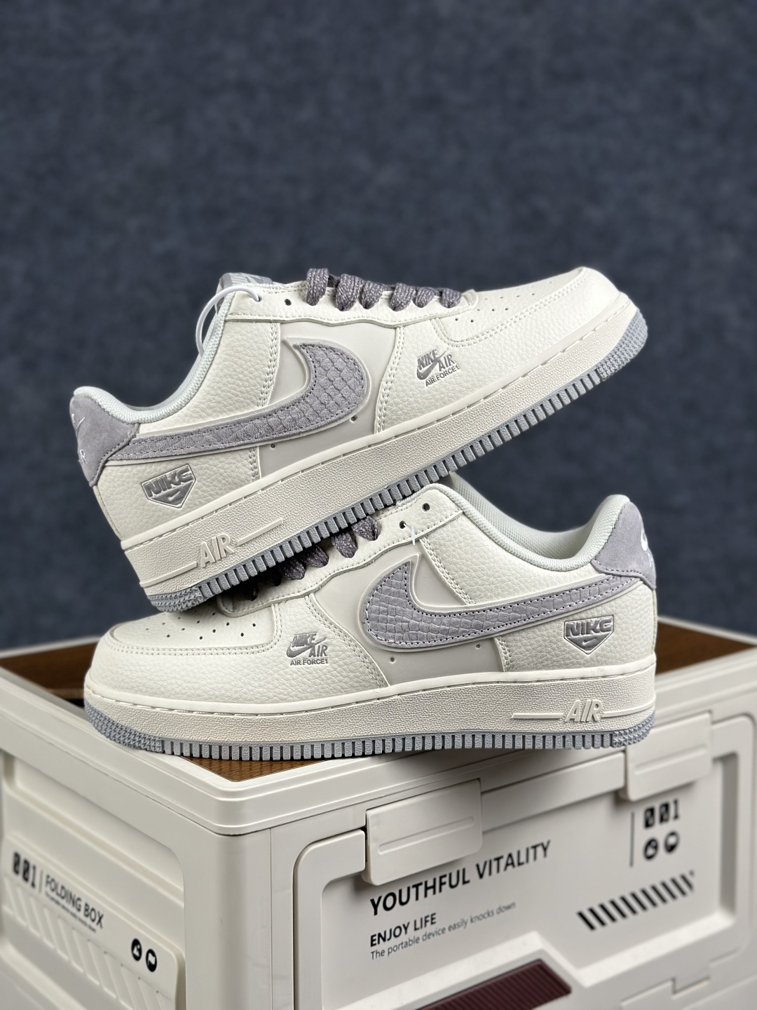Nike Air Force 1'07 Low 联名款 空军一号低帮休闲板鞋 JP8028-107-Top High Quatity Cheap Sneakers Fashion Clothing Clothes Bags handbags Shoes of all Brand wholesale With The best Quality And Beautiful Price from China Factory Chinese suppliers wholesaler seller Nike Air Force 1'07 Low 联名款 空军一号低帮休闲板鞋 JP8028-107