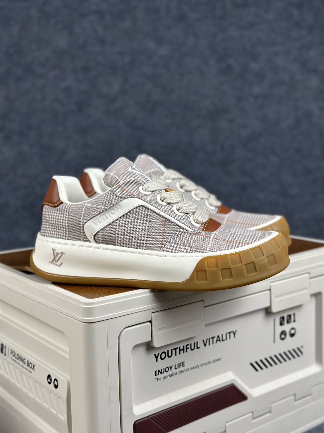 LOUIS VUITTON x The Darjeeling 联名款 Tilted 小牛皮 徽标 圆头系带 低帮 板鞋 男款 米色